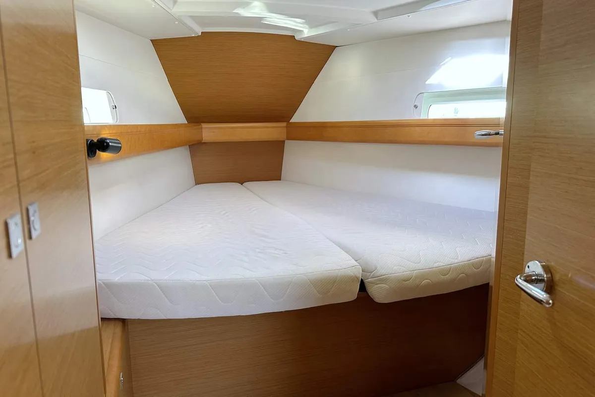 Head on Veterano, a Jeanneau Sun Odyssey 409 sailboat at Barth, Germany