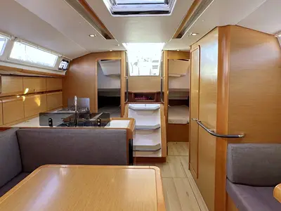 Galley of Veterano, a Jeanneau Sun Odyssey 409 sailboat at Barth, Germany