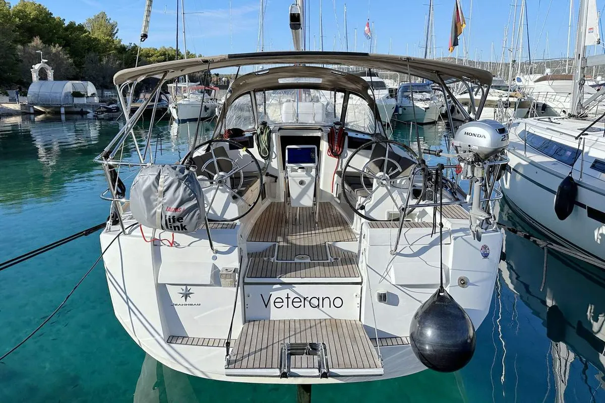 Cockpit of Veterano, a Jeanneau Sun Odyssey 409 sailboat at Barth, Germany
