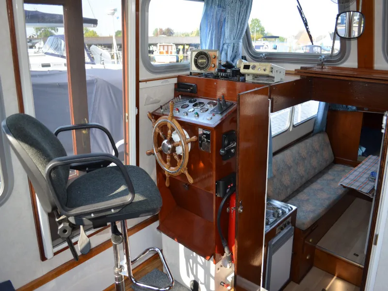 Cockpit of Perla, a De Drait Doerak 850 AK motorboat at Drachten, Netherlands