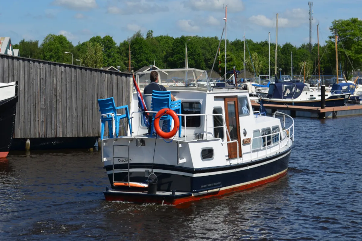 Exterior view of Perla, a De Drait Doerak 850 AK motorboat at Drachten, Netherlands