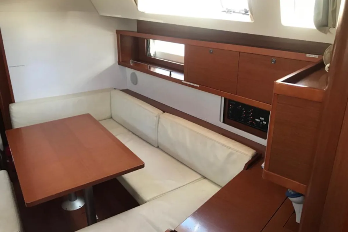 Salon of Alboran Gin Tonic, a Beneteau Oceanis 45 sailboat at es Jonquet, Spain