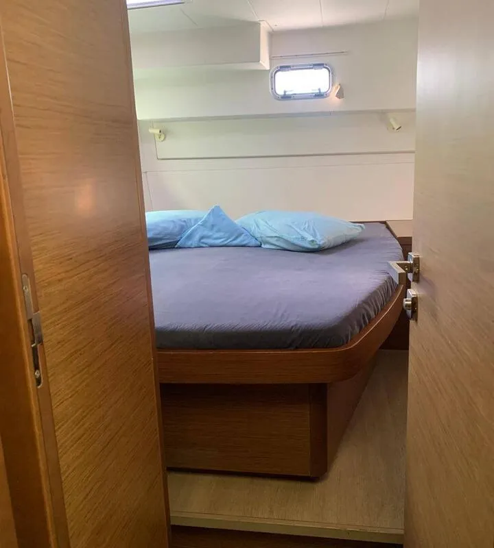 Cabin on Last One, a Lagoon 40 catamaran at Pointe-à-Pitre, France