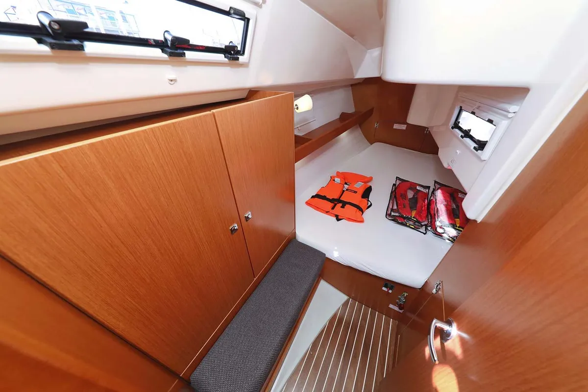 Cabin on Moja Niska, a Bavaria Cruiser 33 sailboat at Murter, Croatia