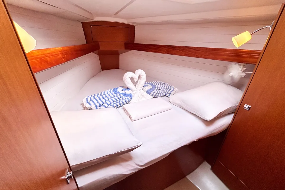 Cabin on Maverick, a Bavaria 34 sailboat at Road Town, British Virgin Islands