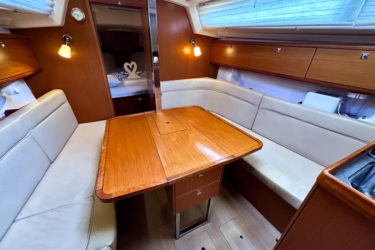 Salon of Maverick, a Bavaria 34 sailboat at Road Town, British Virgin Islands