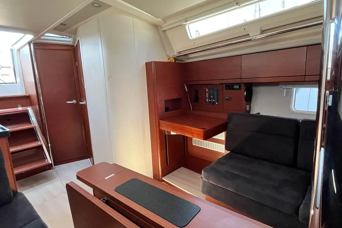 Salon of Shrimp, a Hanse 418 sailboat at Thessaloniki, Greece