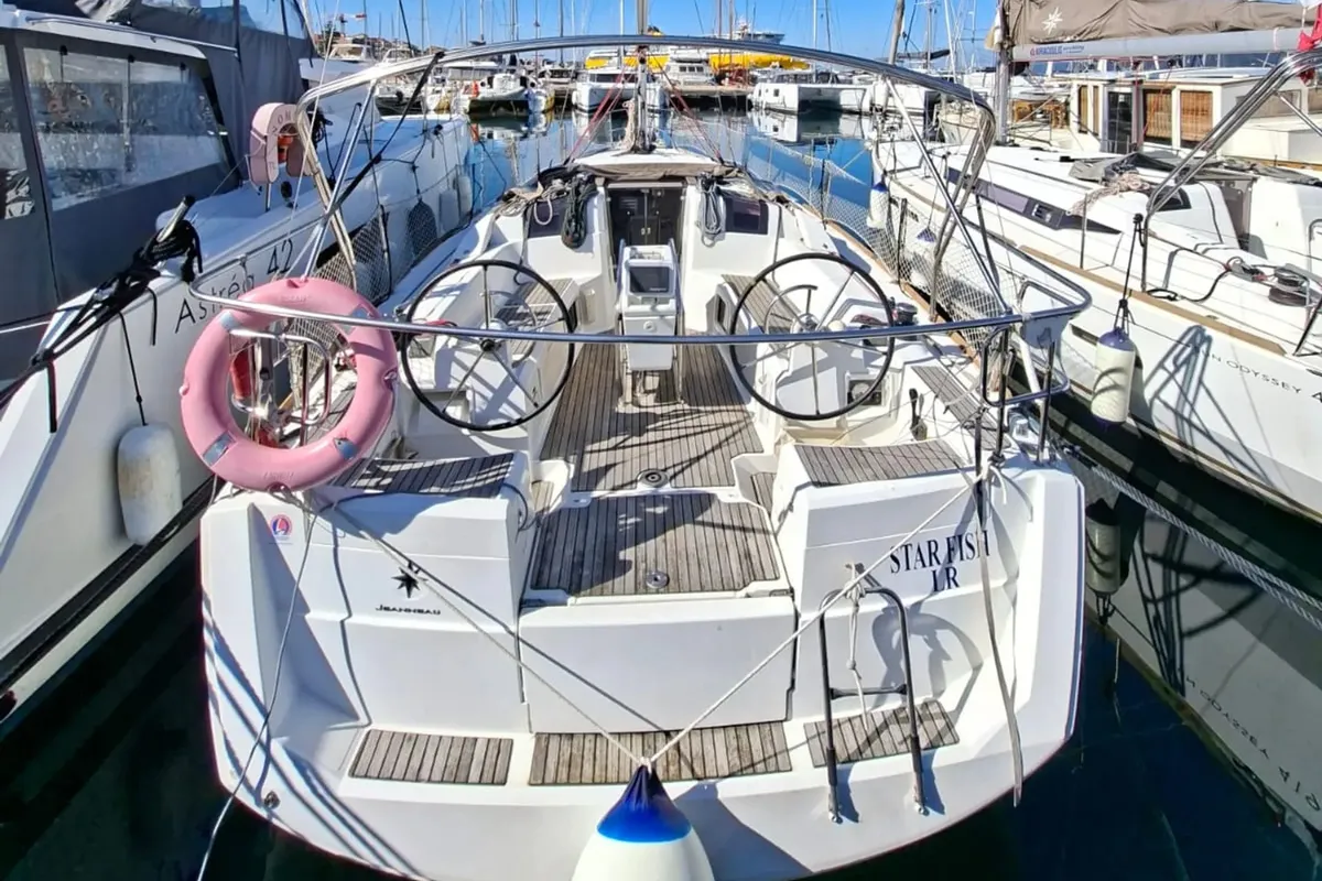 STAR FISH, a Jeanneau Sun Odyssey 389 sailboat at Propriano, France