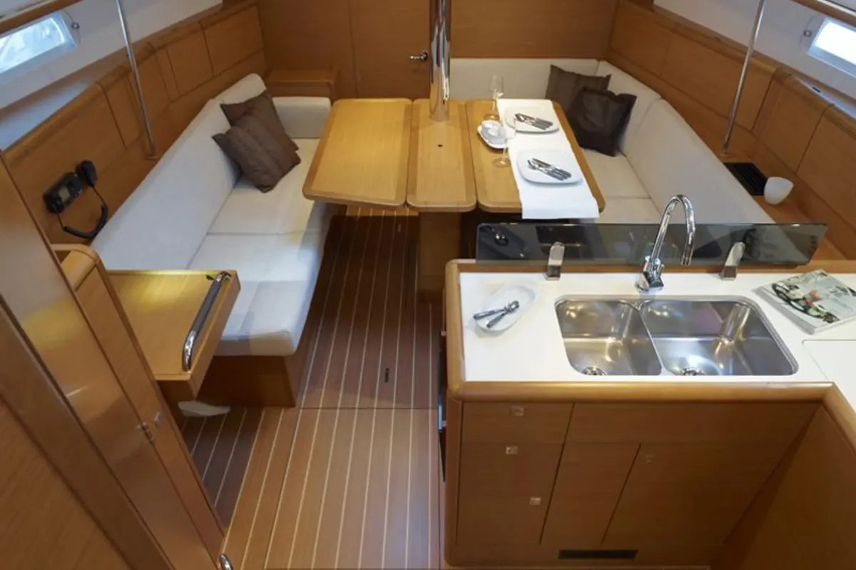 STAR FISH, a Jeanneau Sun Odyssey 389 sailboat at Propriano, France
