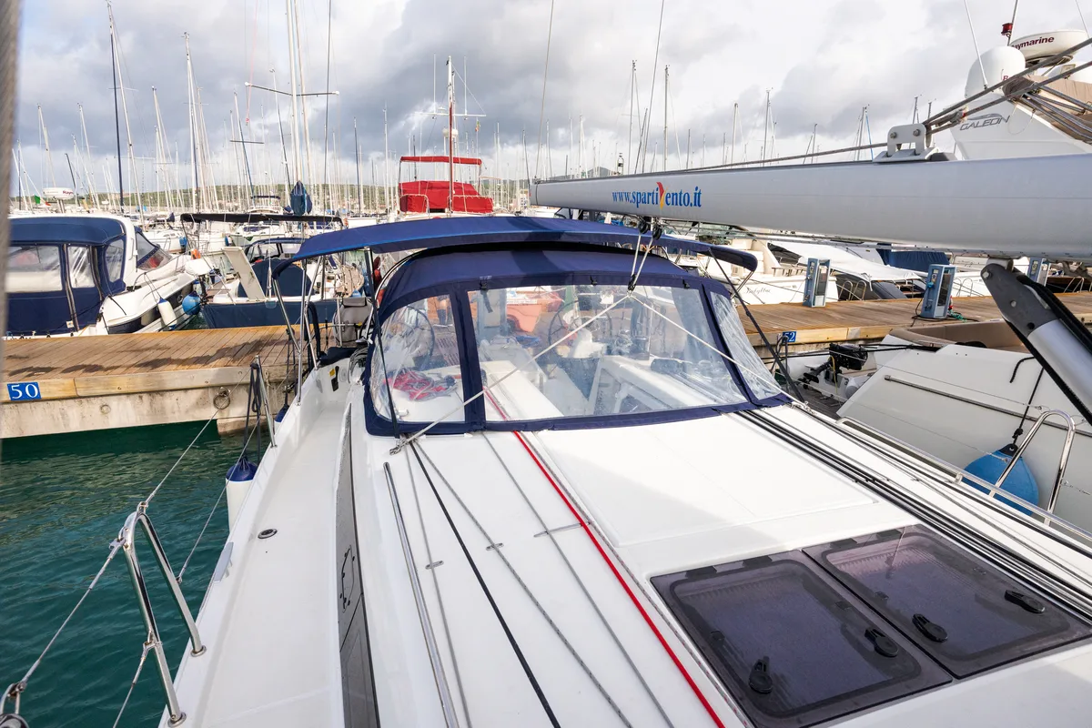 Exterior view of Pheia - Comfort line, a Jeanneau Sun Odyssey 410 sailboat at Rosignano Solvay, Italy