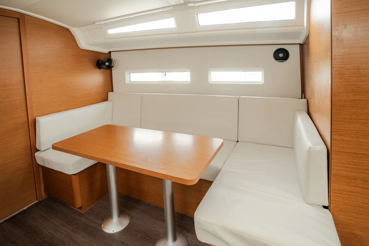 Salon of Pheia - Comfort line, a Jeanneau Sun Odyssey 410 sailboat at Rosignano Solvay, Italy