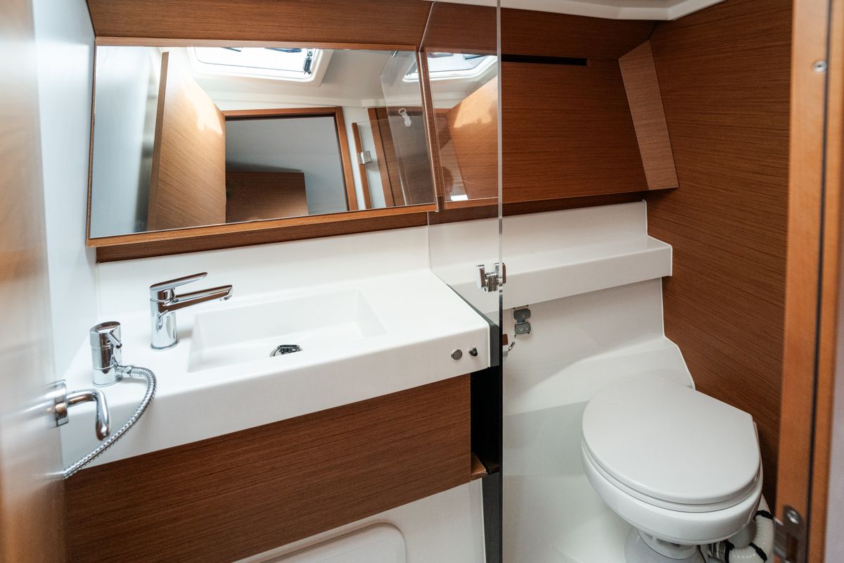Head on Pheia - Comfort line, a Jeanneau Sun Odyssey 410 sailboat at Rosignano Solvay, Italy