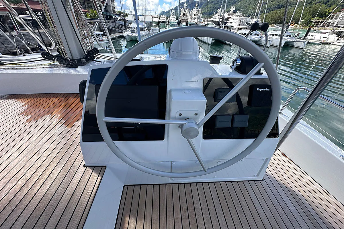 Esther, a Bali 4.8 catamaran at Roche Caiman, Seychelles
