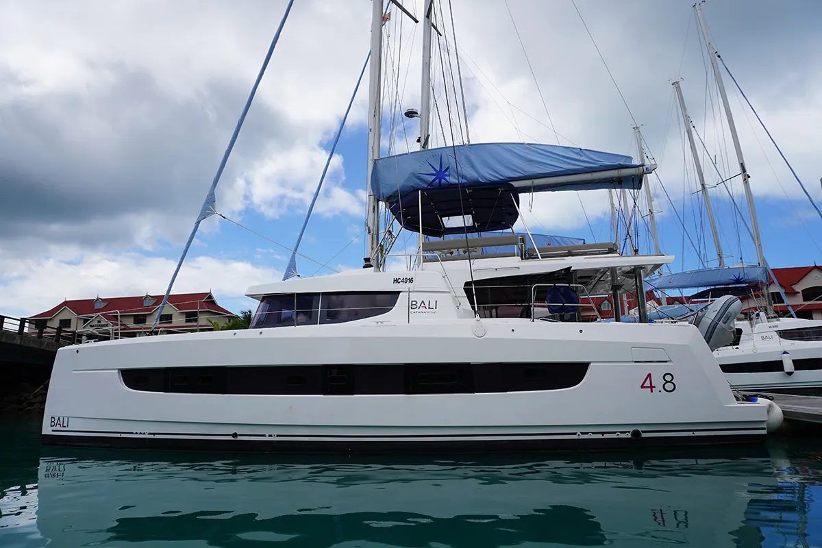 Esther, a Bali 4.8 catamaran at Roche Caiman, Seychelles