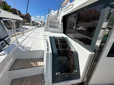 Esther, a Bali 4.8 catamaran at Roche Caiman, Seychelles