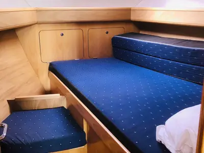 Cabin on Bagass, a Feeling 39 sailboat at Kerners, France