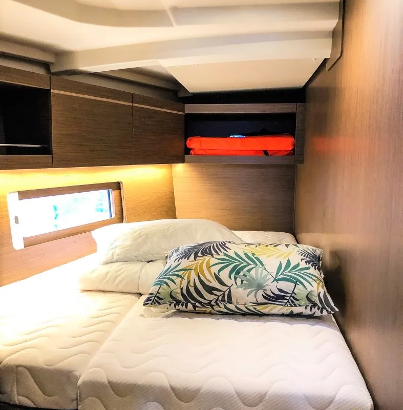 Cabin on Andiamo, a Beneteau Oceanis 46.1 sailboat at Athens, Greece