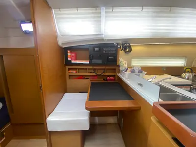 Salon of C's The Day, a Beneteau Sunsail 41 sailboat at Road Town, British Virgin Islands