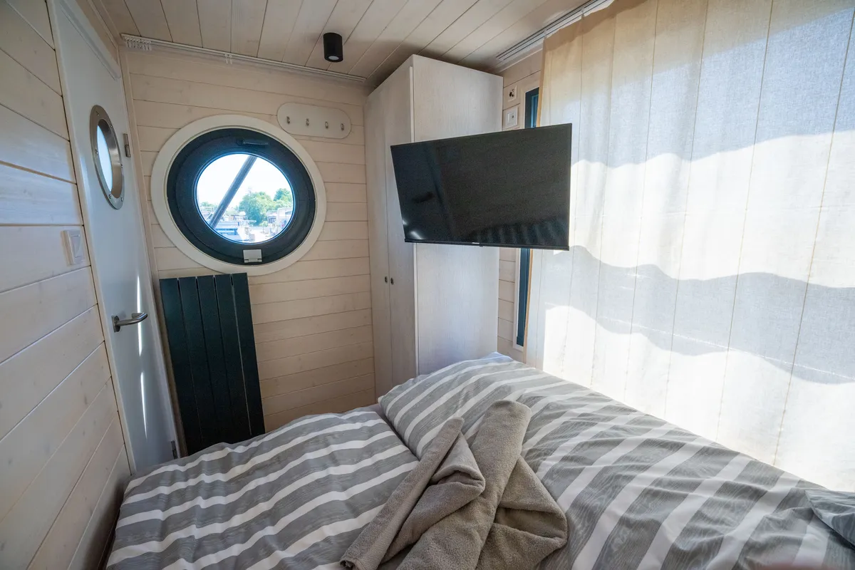 Cockpit of Elements, a Woma D13 motorboat at Fürstenberg/Havel, Germany