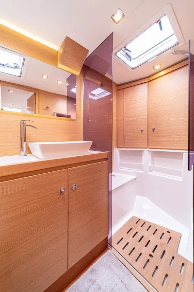Head on Bahia Feliz V, a Dufour Exclusive 63 sailboat at Primošten, Croatia