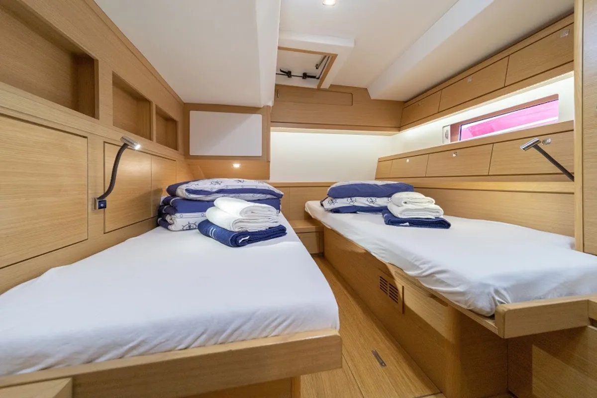 Cabin on Bahia Feliz V, a Dufour Exclusive 63 sailboat at Primošten, Croatia
