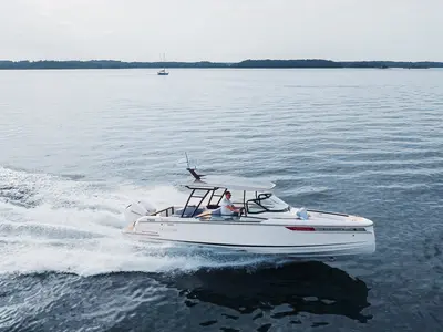 Aquallou, a Saxdor 270 GTO motorboat at Anavissos, Greece