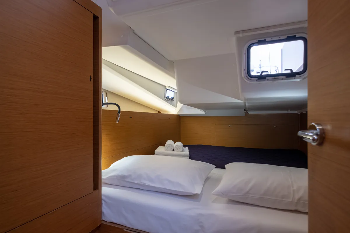 Cabin on Ioleta, a Jeanneau Sun Odyssey 440 sailboat at Municipal Unit of Lefkada, Greece