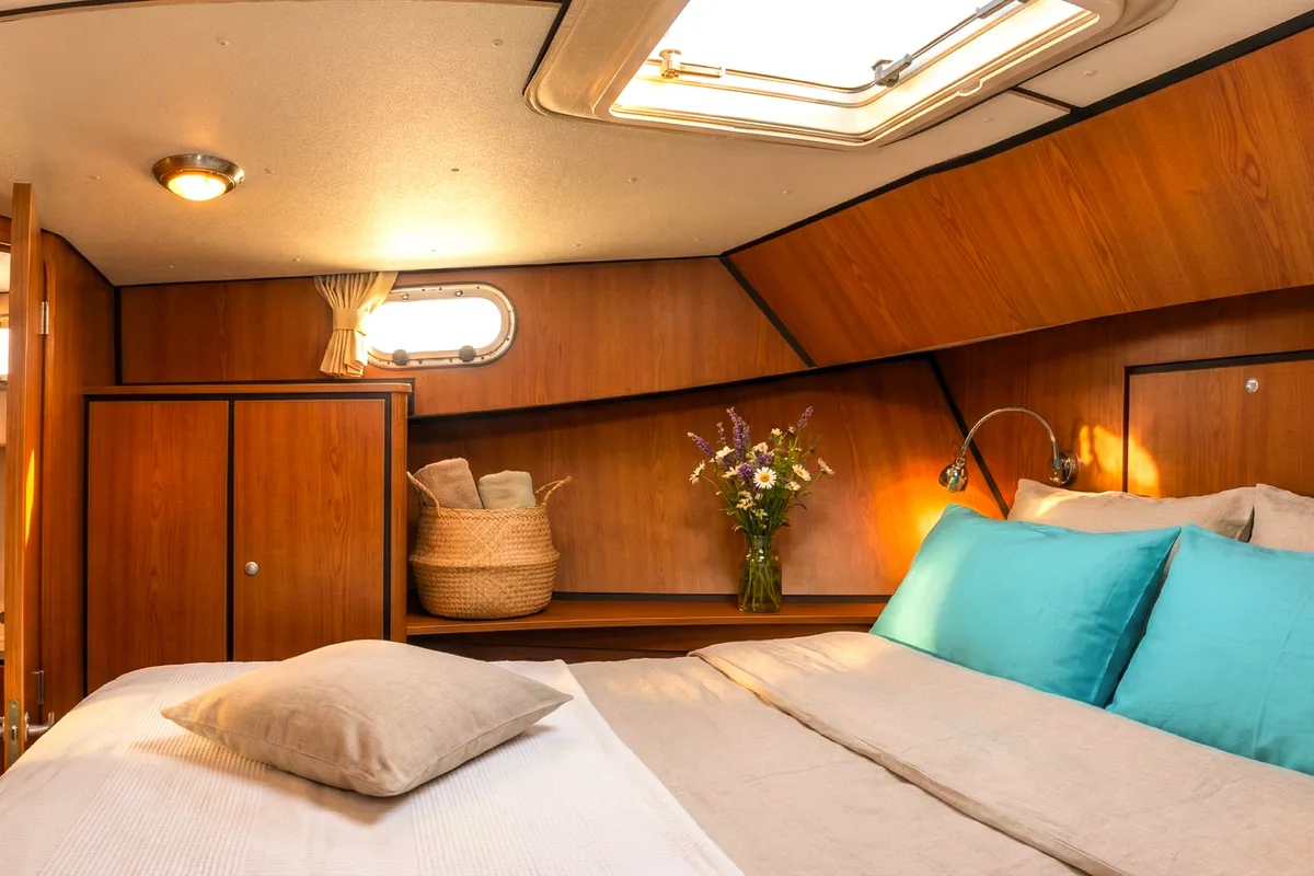 Cruiser Premium Steel 4/6 Pers., a Linssen Grand Sturdy 34.9 motorboat at Scey-sur-Saône-et-Saint-Albin, France