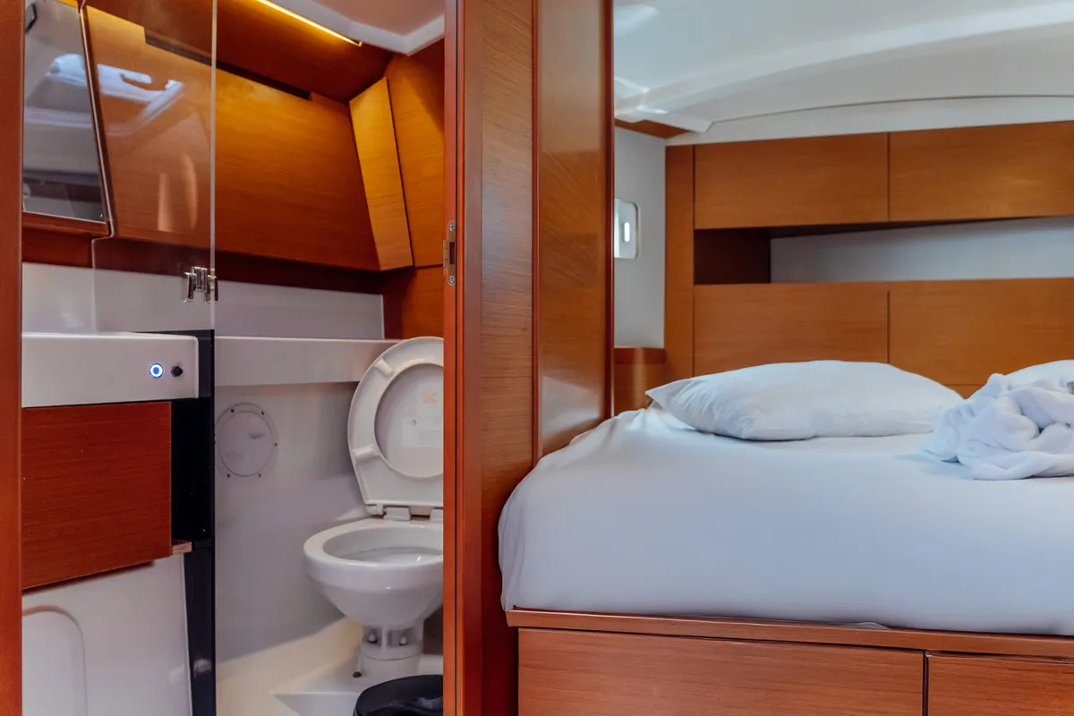 Cabin on Anassa, a Jeanneau Sun Odyssey 410 sailboat at Kos, Greece