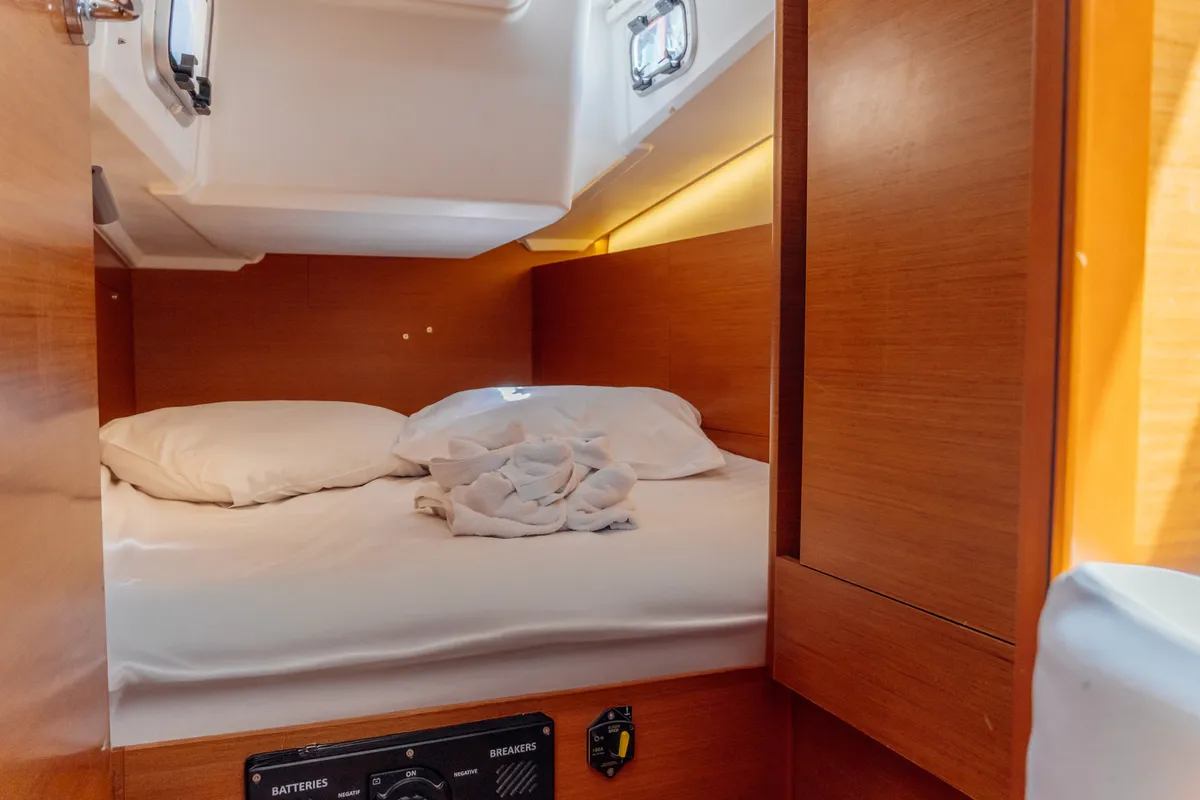 Cabin on Anassa, a Jeanneau Sun Odyssey 410 sailboat at Kos, Greece