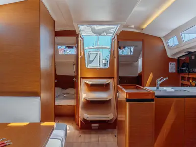 Salon of Anassa, a Jeanneau Sun Odyssey 410 sailboat at Kos, Greece