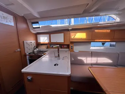 Galley of Skiona, a Dufour 37 sailboat at La Rochelle, France