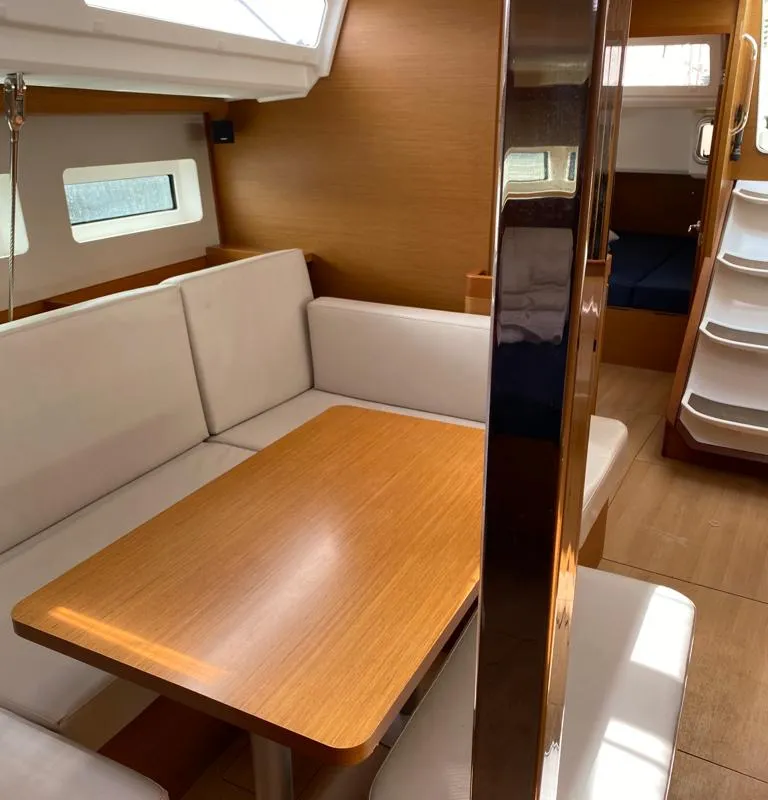Salon of Jeanneau Sun Odyssey 440, a sailboat at Elephant Butte Estates, United States