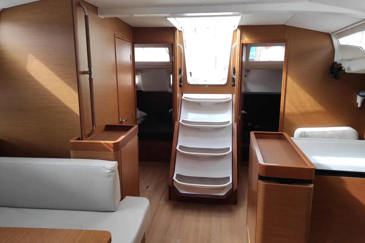 Salon of Jeanneau Sun Odyssey 440, a sailboat at Elephant Butte Estates, United States