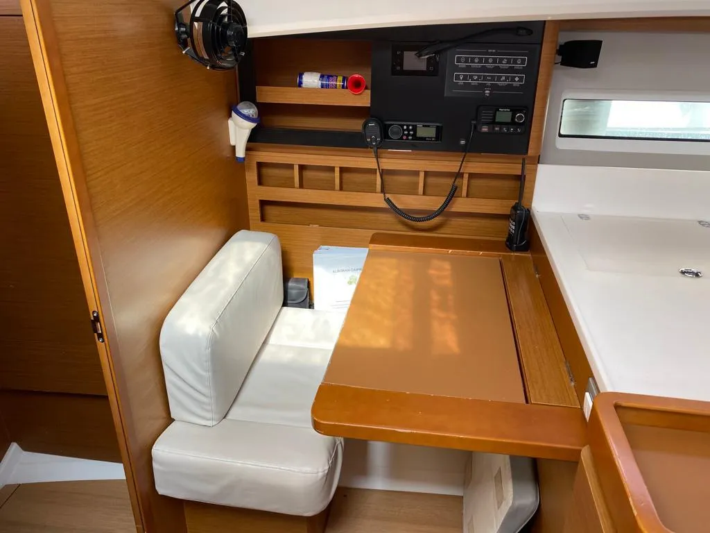 Head on Jeanneau Sun Odyssey 440, a sailboat at Elephant Butte Estates, United States