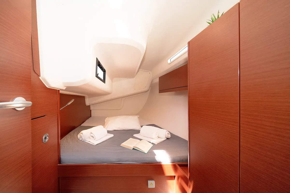 Cabin on Azur, a Hanse 418 sailboat at Lavreotiki Municipal Unit, Greece