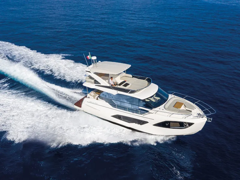 Exterior view of Vardo, a Absolute 47 Fly motorboat at Općina Rogoznica, Croatia