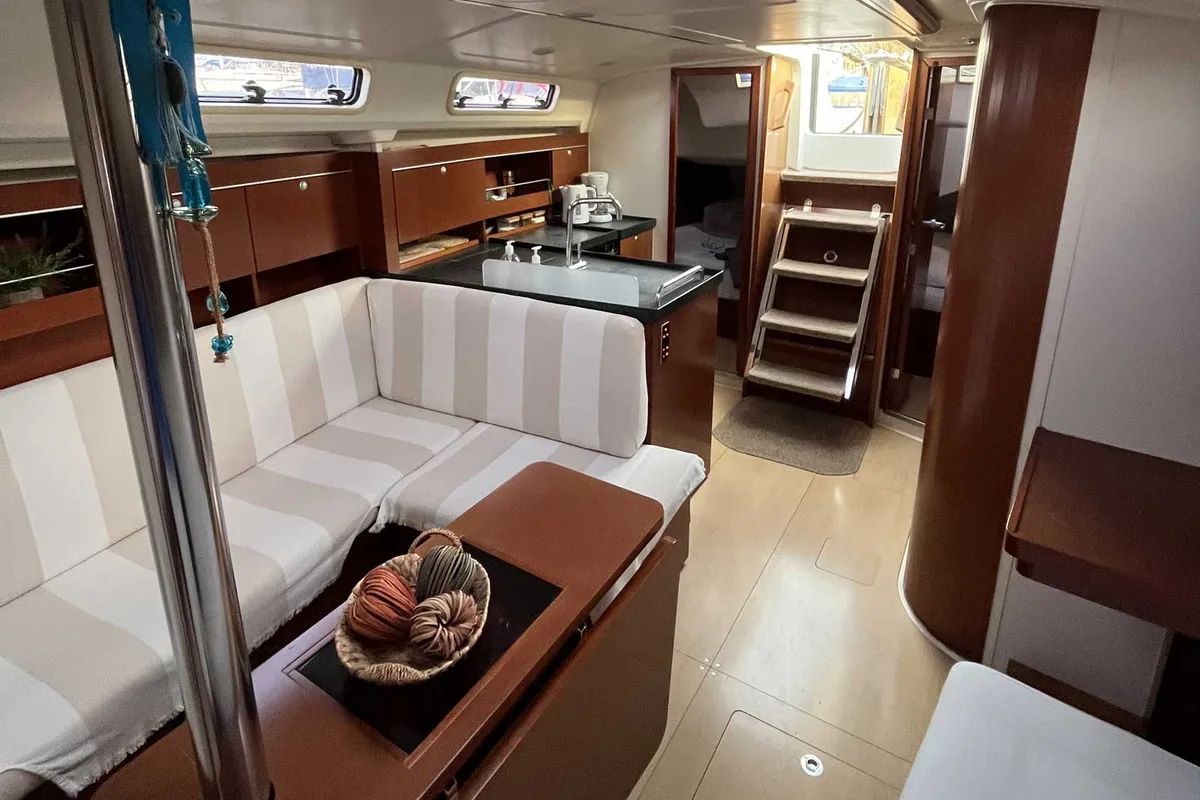 Salon of Alkyoni, a Hanse 385 sailboat at Thessaloniki, Greece