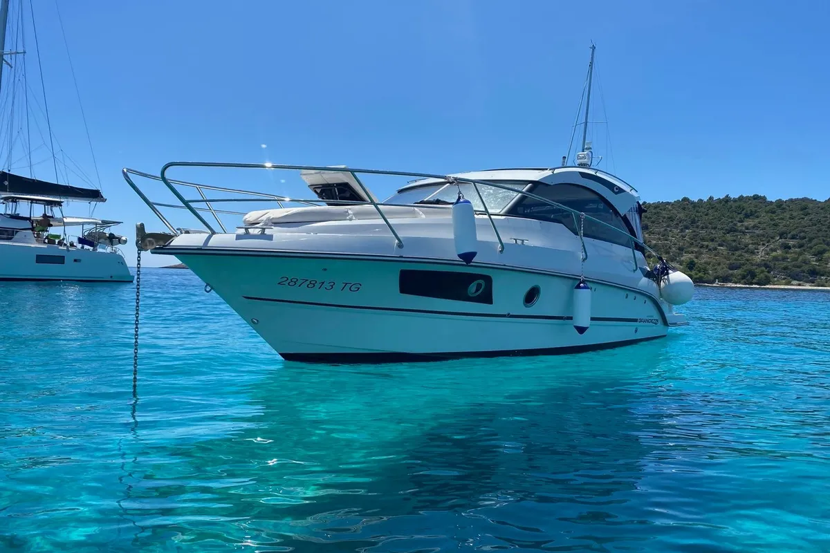 Exterior view of J&LO, a Grandezza 280C motorboat at Grad Trogir, Croatia