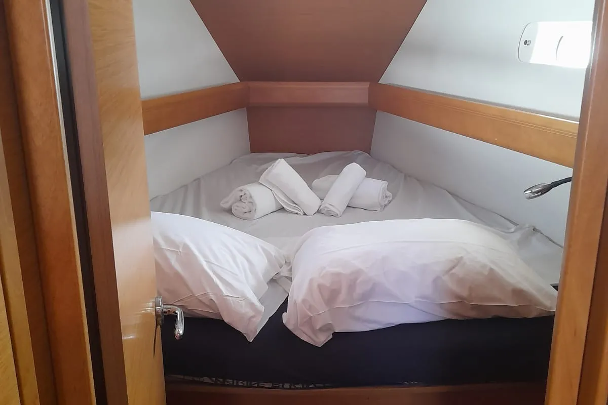 Cabin on Mira, a Jeanneau Sun Odyssey 439 sailboat at Salerno, Italy