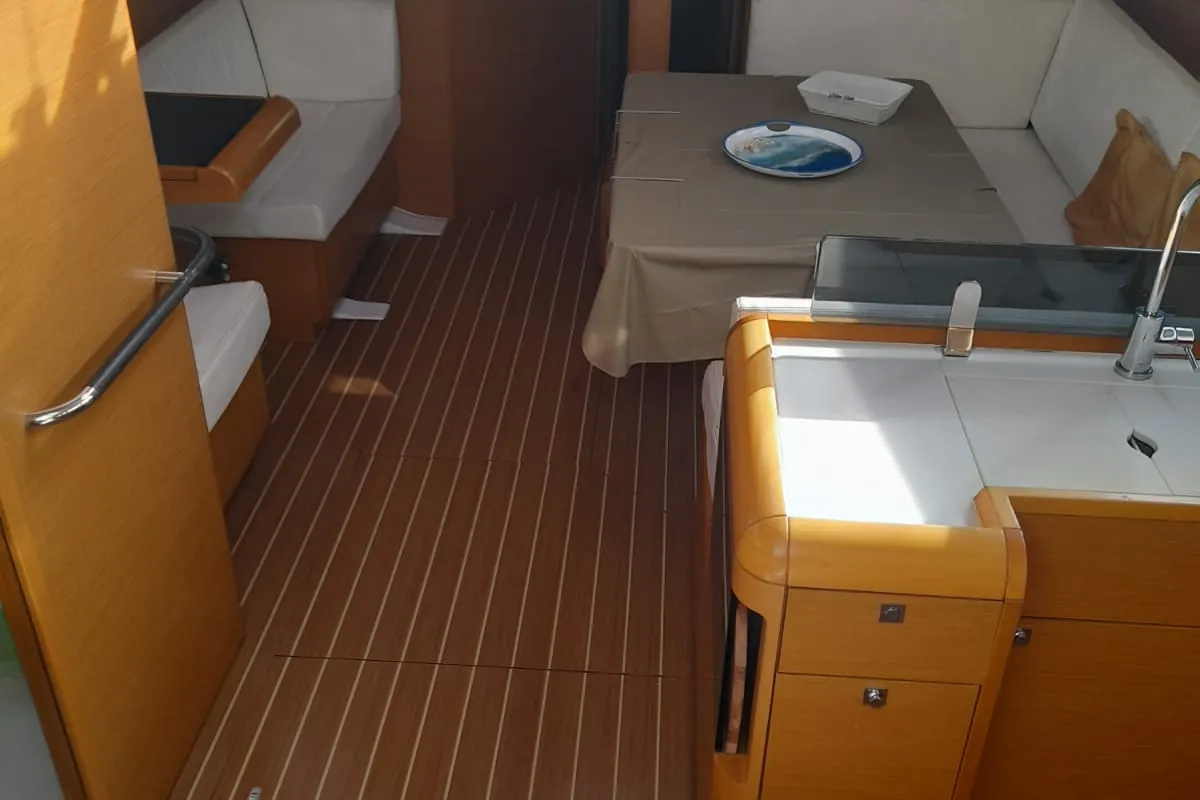 Salon of Mira, a Jeanneau Sun Odyssey 439 sailboat at Salerno, Italy