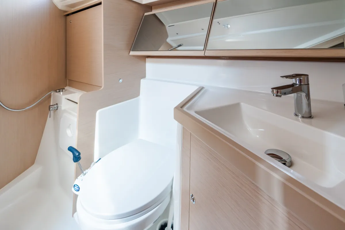 Head on Oneiros - Comfort line, a Beneteau Oceanis 40.1 sailboat at Olbia, Italy