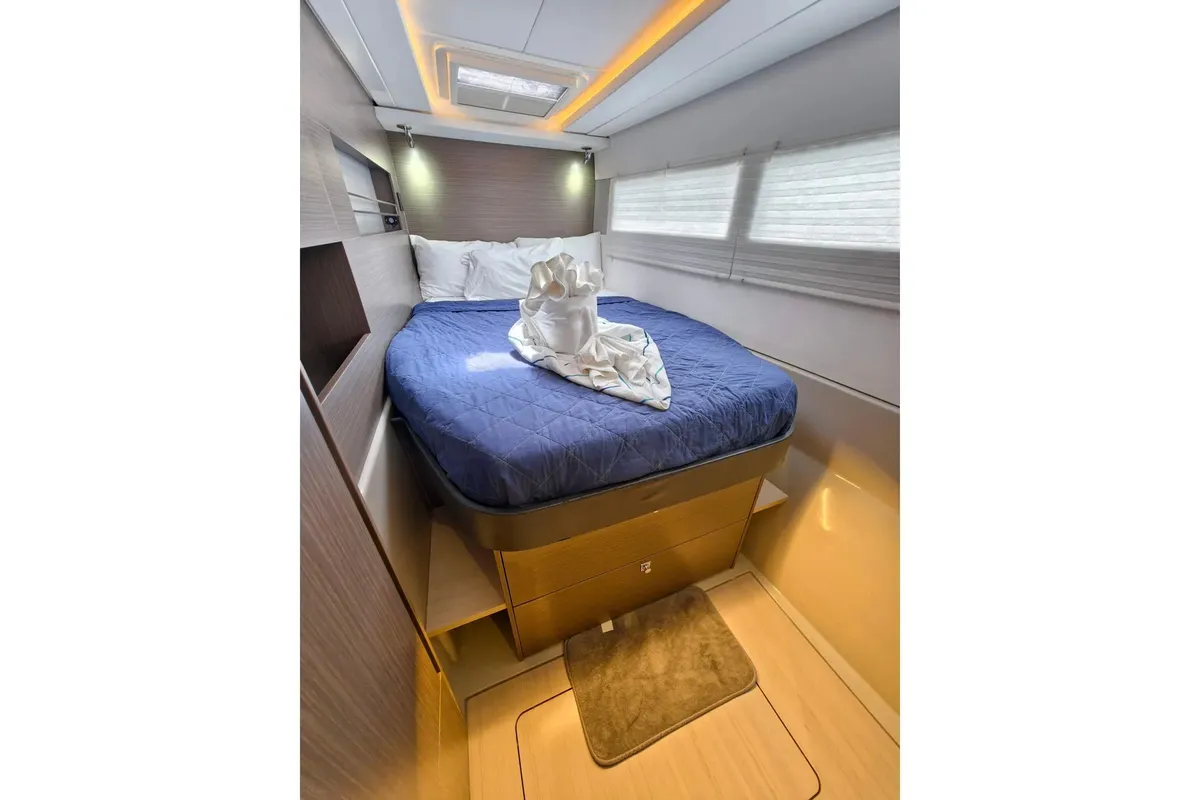 Cabin on Nomada Caribena, a Leopard 45 catamaran at Road Town, British Virgin Islands