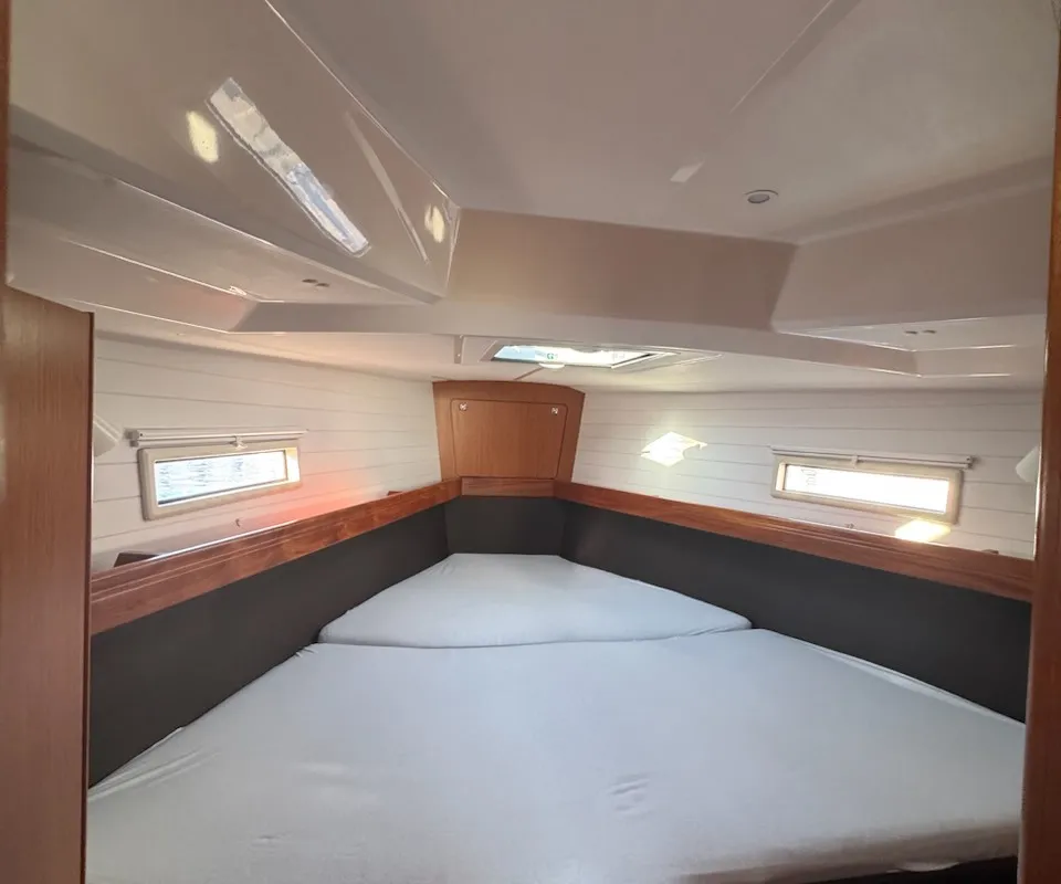 Cabin on Maestral, a Bavaria Cruiser 41 sailboat at Općina Rogoznica, Croatia
