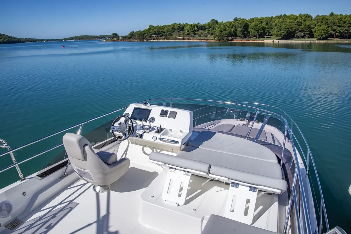 Cabin on NN, a Jeanneau Prestige 420 Fly motor yacht at Grad Pula, Croatia