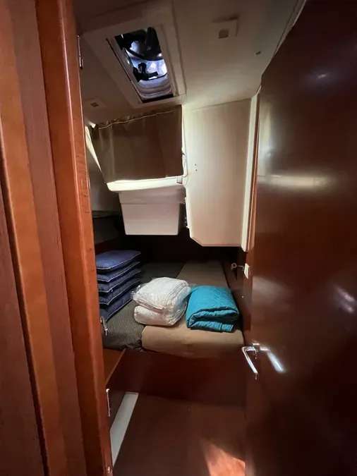 Cabin on Illusion, a Beneteau Oceanis 41.1 sailboat at Kontokali, Greece