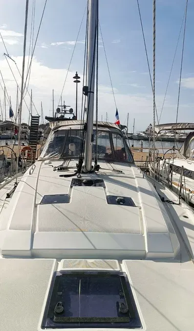 Deck of Illusion, a Beneteau Oceanis 41.1 sailboat at Kontokali, Greece
