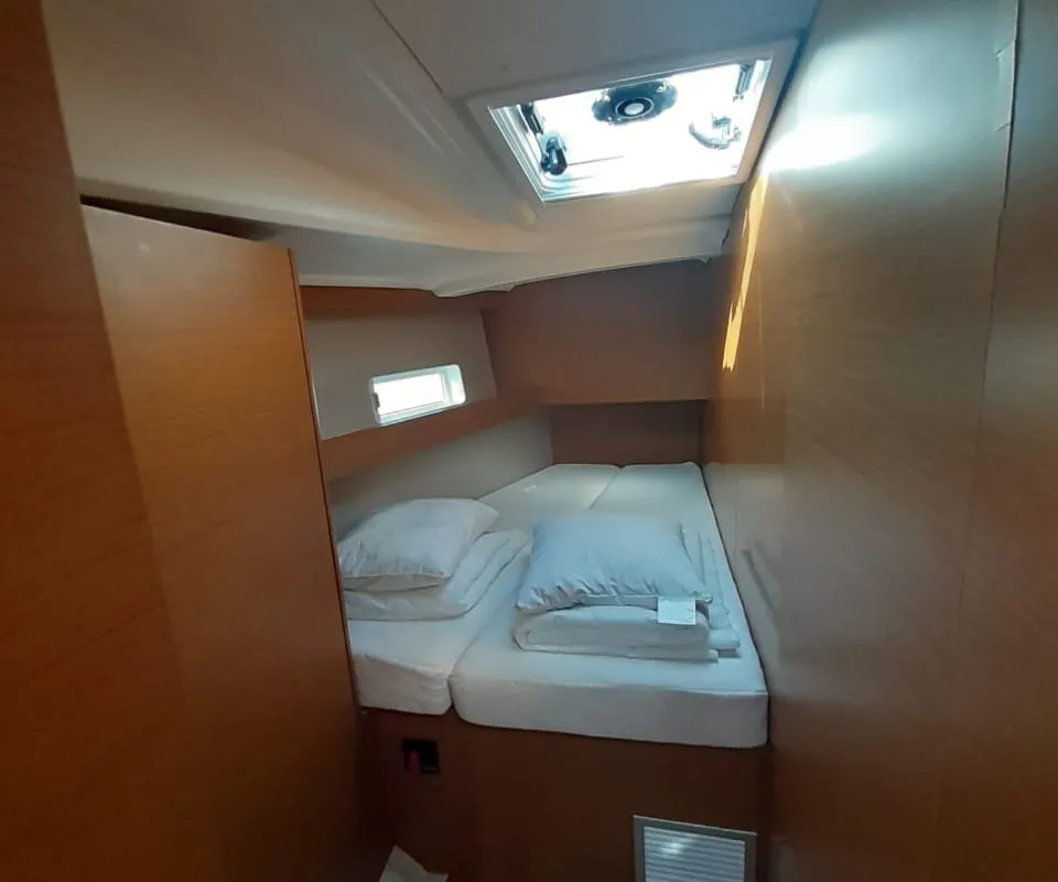 Cabin on White Pearl, a Jeanneau Sun Odyssey 490 sailboat at Kontokali, Greece
