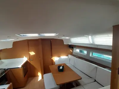 Salon of White Pearl, a Jeanneau Sun Odyssey 490 sailboat at Kontokali, Greece