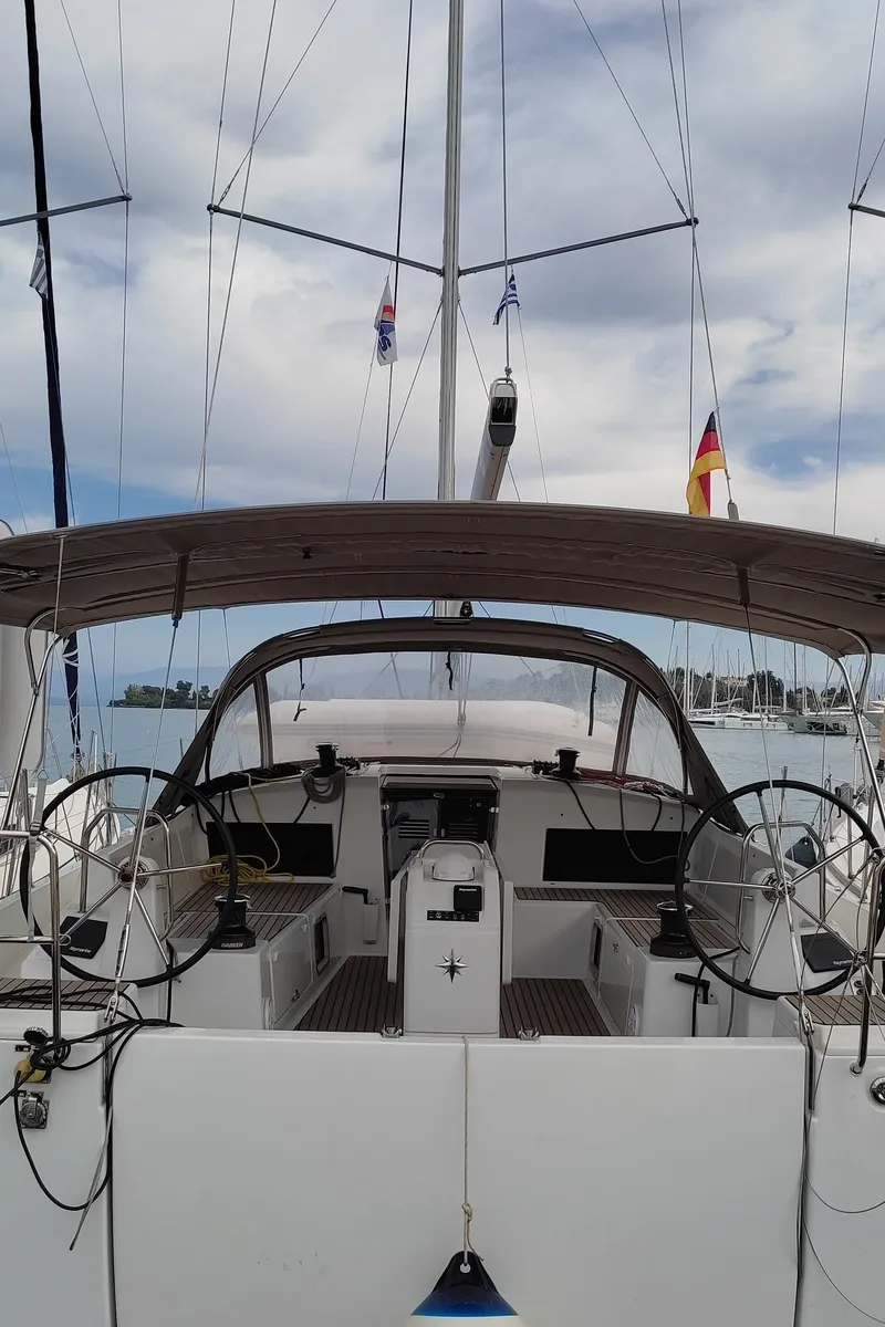 Deck of White Pearl, a Jeanneau Sun Odyssey 490 sailboat at Kontokali, Greece